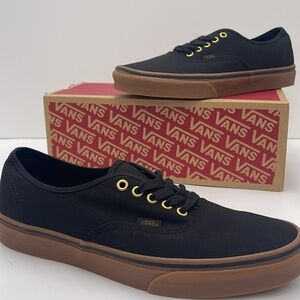 Vans WMNS Black Canvas Sneakers Authentic
Black/Rubber
VN000TSVBXH
